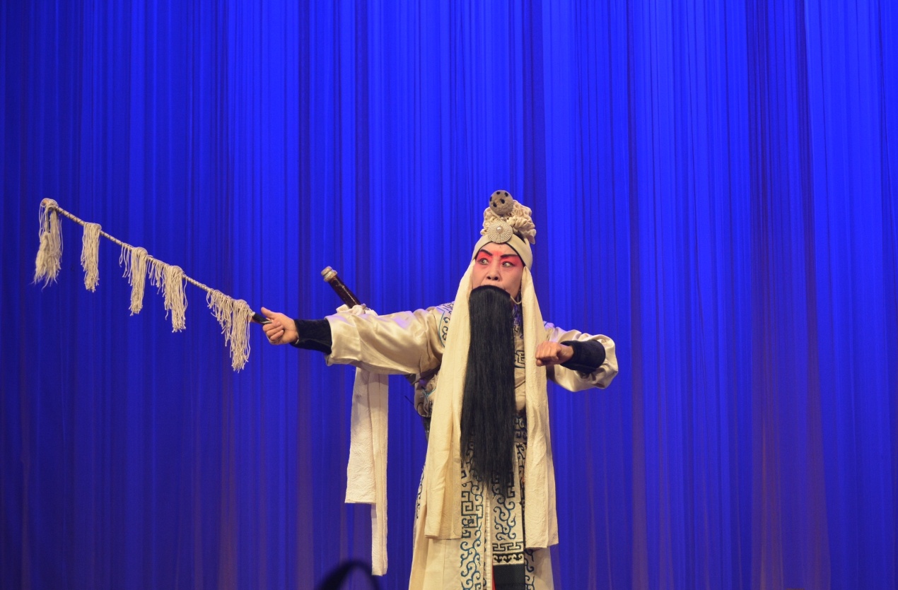 屈登梅演出蔚县秧歌代表剧目《过江》扮演伍子胥。蒋景博 摄